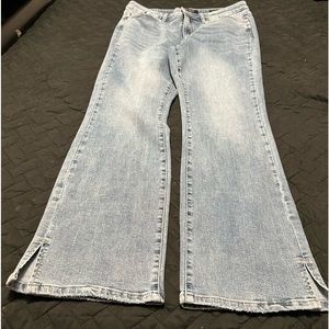 Judy Blue Slim Bootcut Size 15/32 Light wash